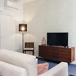 Augusta アパート *